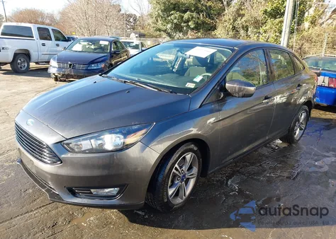 2018 Ford Focus Se z USA, uszkodzony, nr VIN 1FADP3FE5JL275855